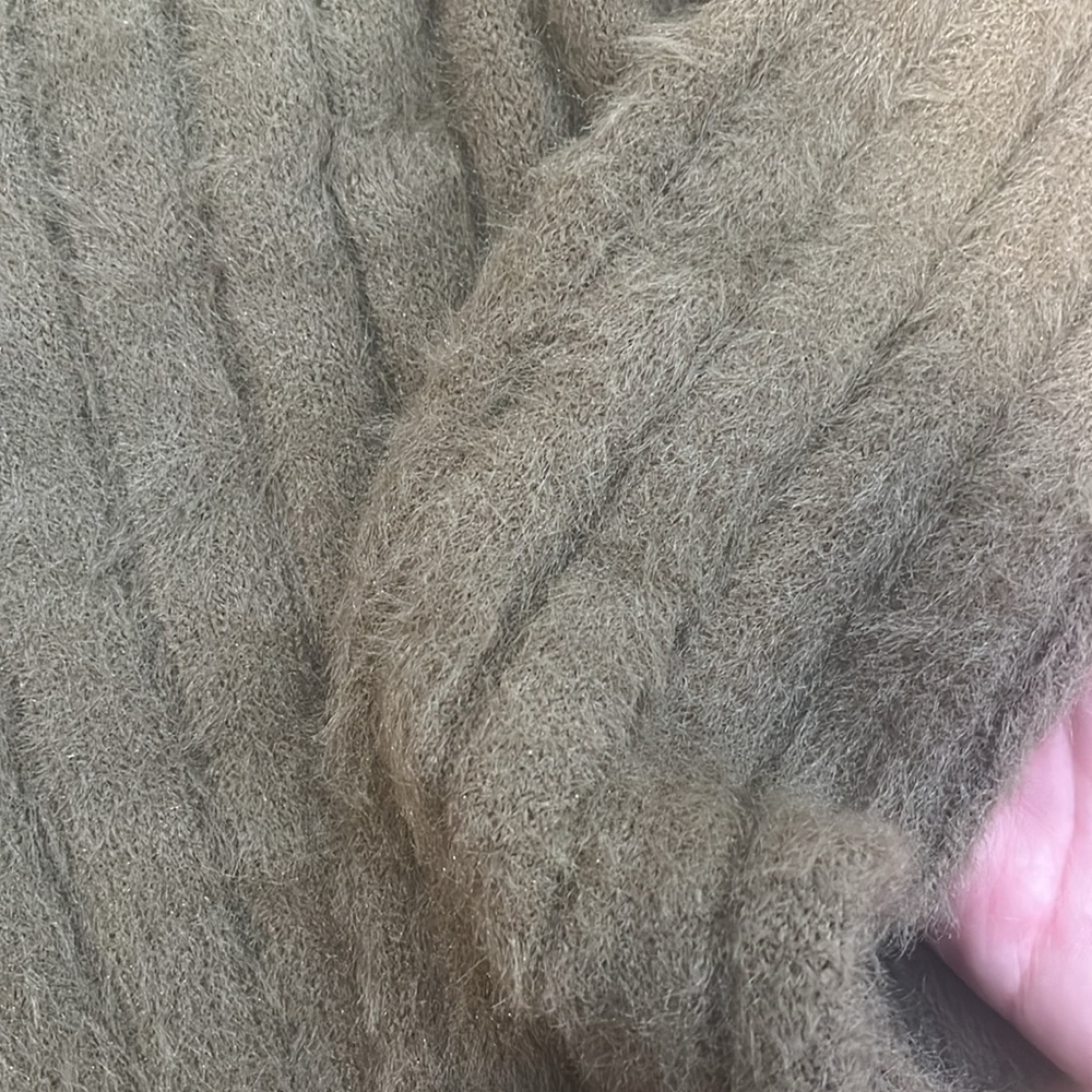 Women’s Urban Outfitters Cropped Sweater - Picture 3 of 4